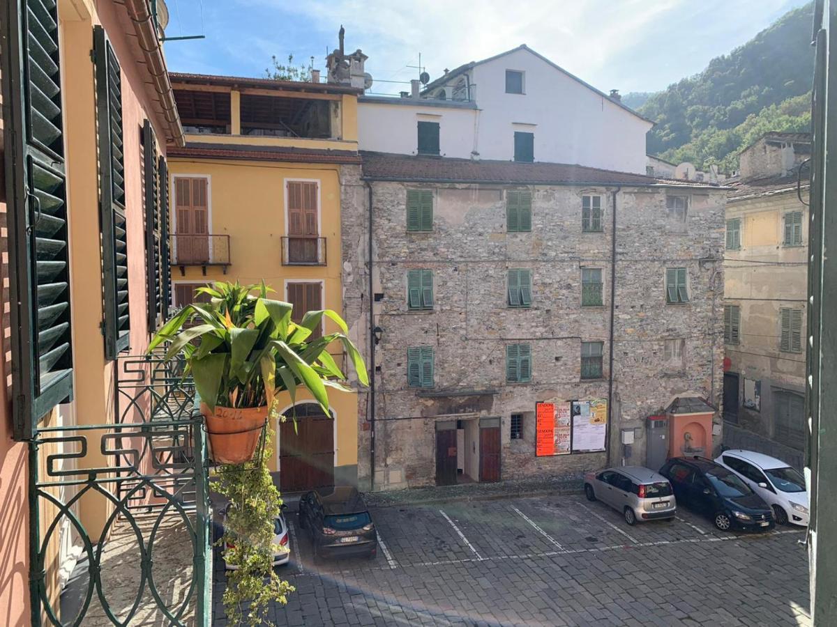 Albergo Dell'Angelo Pieve di Teco Екстер'єр фото