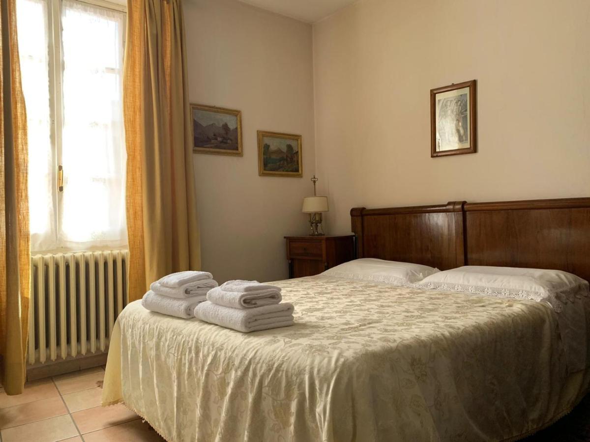 Albergo Dell'Angelo Pieve di Teco Екстер'єр фото